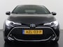 Toyota Corolla 2.0I 184 PK Hybride AUT. Trekhaak Pano-Dak Camera Adaptive-Cruise Apple Carplay Android Stoel+Stuurverwarming Navi* Ecc JBL®-Audio Pdc Executive Lmv Led Privacy Glas Lane Assist Regen-Lichtsensor Keyless Draadloze lader Voorruit Verwarmbaar Dodehoekdetectie Zeer complete Hybride met de krachtige 180PK motor!