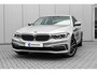 BMW 5-Serie 530e iPerformance High Executive 252Pk | Rondomzichtcamera | Head-up Display | Glazen schuifkanteldak | Stoelverwarming en ventilatie | Uitwijk assistent |18:LMV