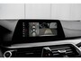 BMW 5-Serie 530e iPerformance High Executive 252Pk | Rondomzichtcamera | Head-up Display | Glazen schuifkanteldak | Stoelverwarming en ventilatie | Uitwijk assistent |18:LMV