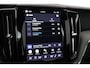 Volvo XC60 T6 Plug-in hybrid Plus Black Edition | Stoel+Stuurverwarming | Camera | Panoramadak | 21 Inch