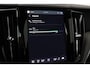 Volvo XC60 T6 Plug-in hybrid Plus Black Edition | Stoel+Stuurverwarming | Camera | Panoramadak | 21 Inch