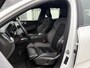 Volvo XC60 2.0 B5 Ultimate Dark | Bowers Wilkins Audio | 360 Graden Camera | Luchtvering | Trekhaak | Gelamineerd Glas | Panoramadak | Head-up Display | Sportstoelen | Keyless Entry | Navigatie | Apple Carplay | Android Auto