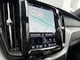 Volvo XC60 2.0 B5 Ultimate Dark | Bowers Wilkins Audio | 360 Graden Camera | Luchtvering | Trekhaak | Gelamineerd Glas | Panoramadak | Head-up Display | Sportstoelen | Keyless Entry | Navigatie | Apple Carplay | Android Auto