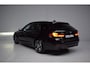BMW 5-Serie Touring 530e xDrive M-SPORT PANORAMADAK / HARMAN-KARDON LEER / HEAD-UP / FACELIFT / CARPLAY / DEALER-ONDERHOUDEN