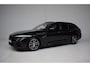BMW 5-Serie Touring 530e xDrive M-SPORT PANORAMADAK / HARMAN-KARDON LEER / HEAD-UP / FACELIFT / CARPLAY / DEALER-ONDERHOUDEN