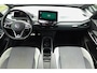 Volkswagen ID.3 First Plus 58 kWh incl. Fietsendrager | Trekhaak SOH 90% Rijklaarprijs! | 12 Maanden Garantie | Onderhoudsbeurt | Nieuwe APK | Mobiliteitservice |