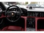 Porsche Taycan Cross Turismo Turbo S 93 kWh / SoH 90,9% / Panoramadak / 360Camera / Head-up / Passenger Display / Luchtvering / 21'' / Bose / Keyless / Sportdesign+Chrono / Stoelventilatie+Verwarming / Stuurverwarming / Dodehoek / DAB