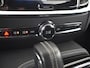 Volvo V60 2.0 T8 Recharge AWD R-Design 390Pk | Trekhaak | Achteruitrijcamera | Apple carplay Android Auto | Stoel/stuurverwarming | 19"LMV