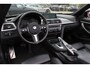 BMW 4-Serie Cabrio 420i High Executive Ed. M Sport / Camera / Leder / Harman Kardon / Nekverwarming / 19'' / Navigatie / Windscherm / DAB / Stoelverwarming / Cruise Control