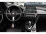 BMW 4-Serie Cabrio 420i High Executive Ed. M Sport / Camera / Leder / Harman Kardon / Nekverwarming / 19'' / Navigatie / Windscherm / DAB / Stoelverwarming / Cruise Control