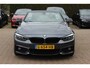 BMW 4-Serie Cabrio 420i High Executive Ed. M Sport / Camera / Leder / Harman Kardon / Nekverwarming / 19'' / Navigatie / Windscherm / DAB / Stoelverwarming / Cruise Control