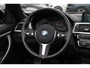 BMW 4-Serie Cabrio 420i High Executive Ed. M Sport / Camera / Leder / Harman Kardon / Nekverwarming / 19'' / Navigatie / Windscherm / DAB / Stoelverwarming / Cruise Control