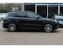 Porsche Cayenne 3.0 E-Hybrid / Panoramadak / Camera / Softclose / Keyless / Carbon intr. / Luchtvering / 21'' / Bose / Sfeerverlichting / Adaptieve stoelen / Stoelventilatie / Stoelverwarming 4x / Sportchrono / Dodehoek