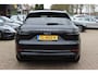 Porsche Cayenne 3.0 E-Hybrid / Panoramadak / Camera / Softclose / Keyless / Carbon intr. / Luchtvering / 21'' / Bose / Sfeerverlichting / Adaptieve stoelen / Stoelventilatie / Stoelverwarming 4x / Sportchrono / Dodehoek
