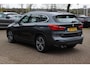BMW X1 sDrive20i High Executive Edition M Sport / Trekhaak / Panoramadak / Camera / Leder / Head-up / 19'' / Navigatie / DAB / Cruise Control
