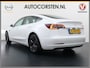 Tesla Model 3 SR+ 325PK LFP-Accu AutoPilot Leer Pano-Dak Adaptive Cruise Lmv 18" Camera's Elektr.-Stuur+Stoelen+Spiegels+Geheugen+Easy-Entry+Verwarmde stoelen Park assistent Pdc WIFI Ecc Lane-Assist Speed-Assist SOH 92% Ecc Navi Led DAB Voorverwarmen interieur via App Keyless One-Pedal-Drive 1e Eigenaar Origineel Nederlandse Auto Fabrieksgarantie op Accu en Motor tot 8-12-2028/160.000km