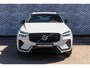 Volvo XC60 Plug-in Hybrid T6 AWD Plus Dark | Google | Long Range | Trekhaak | Panoramadak | Adaptieve Cruise Control | Standkachel | Stoel-/Stuurverwarming | Verwarmbare Voorruit | Verwarmbare Achterbank | Dodehoekdetectie| Actieve LED Koplampen | Zitverlenging | Apple Carplay / Android Auto | 20" LM