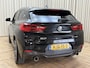 BMW X2 sDrive20i M-Sport Panoramadak / HUD / Carplay / Alcantara / Stoelverwarming / Navi / Cruise / 19'' LMV
