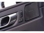 Volvo XC60 2.0 T6 Plug-in hybrid AWD Ultra Black Edition | Facelift | Harman Kardon Audio | 360 Graden Camera | Sportstoelen | Lichtmetalen Velgen 21 inch | Panoramadak | Head-up Display | Keyless Entry | Elektrische Achterklep | Navigatie | Apple Carplay | Android Auto