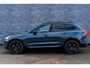 Volvo XC60 2.0 T6 Plug-in hybrid AWD Ultra Black Edition | Facelift | Harman Kardon Audio | 360 Graden Camera | Sportstoelen | Lichtmetalen Velgen 21 inch | Panoramadak | Head-up Display | Keyless Entry | Elektrische Achterklep | Navigatie | Apple Carplay | Android Auto
