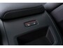Volvo XC60 2.0 T6 Plug-in hybrid AWD Ultra Black Edition | Facelift | Harman Kardon Audio | 360 Graden Camera | Sportstoelen | Lichtmetalen Velgen 21 inch | Panoramadak | Head-up Display | Keyless Entry | Elektrische Achterklep | Navigatie | Apple Carplay | Android Auto