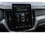 Volvo XC60 2.0 T6 Plug-in hybrid AWD Ultra Black Edition | Facelift | Harman Kardon Audio | 360 Graden Camera | Sportstoelen | Lichtmetalen Velgen 21 inch | Panoramadak | Head-up Display | Keyless Entry | Elektrische Achterklep | Navigatie | Apple Carplay | Android Auto
