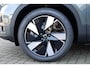 Volvo EC40 Single Motor Extended Range Plus 82 kWh | Demo Deal | Panoramadak | Adaptieve cruise control | Premium audio by Harman Kardon | Verwarmbare voorstoelen&stuurwiel | 360 graden camera | Keyless | Warmtepomp | Apple carplay/Android auto