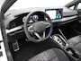 Volkswagen Golf 1.5 eTSI 150pk DSG R-Line Edition Navigatie 360 Camera Acc Stoel/Stuurverwarming Carplay