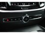 Volvo V60 B3 AUT7 163PK Essential | Adaptieve Cruise Control | Trekhaak semi elektrisch inklapbaar | Elektrisch Verstelbare Lendesteunen | BLIS Dodehoekdetectie | Verwarmbare Voor- en Achterstoelen | Stuurwielverwarming | Extra Getint Glas Achter | 19" Lichtmetalen Velgen | Parkeercamera | Parkeersensoren voor + achter |