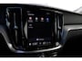 Volvo V60 T8 Plug-in hybrid AWD Ultra Perf. Ed. Dark | Nappa leder Charcoal | Polestar Engineered software | Panoramadak | Visual Park Assist | 6,4 kw Boordlader | Adaptive Cruise control | Pilot Assist | Premium Pack | Preconditioning met timer | Getinte ramen | Headup display | Full Led | Driver Assistance | Driver Awareness | 19" 5-Triple Spaaks Black Diamond Cut | Bowers & Wilkins Audiosysteem | Google Maps | Google Assistant | Blis | Elektrische achterklep | Stoelventilatie voor | Stoelmassage voor | Verwarmbaar stuurwiel | Keyless | Elektrisch verstelbare voorstoelen met geheugen | Lichting Pack | Stoelverwarming voor en achter | Apple Carplay | Volvo Car UX | Elektrisch bedienbare achterklep | Verlichtingspack 2