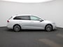 Volkswagen Golf Variant 1.0 eTSI Life Business 110 PK| Origineel Nederlands | Dealeronderhouden | Trekhaak | Navigatie | Artvelours | Achteruitrijcamera | Elektrische Bestuurderstoel Met Geheugen | Stoelverwarming