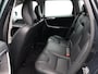 Volvo XC60 2.0 T5 FWD Summum / Trekhaak / Stoelverwarming / Lederen Bekleding / Elektrische Bestuurdersstoel / All-Seasonbanden / Parkeersensoren Voor+Achter /