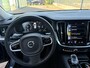 Volvo V60 2.0 T6 Plug-in Hybrid AWD Inscription | Long Range PHEV | Trekhaak | Panoramadak | Harman Kardon Audio | LED Koplampen Adaptief | Lichtmetalen Velgen 19 inch | Verwarmde Voorruit | Achteruitrijcamera | Keyless Entry | Navigatie | Apple Carplay | Android Auto