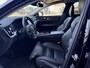 Volvo V60 2.0 T6 Plug-in Hybrid AWD Inscription | Long Range PHEV | Trekhaak | Panoramadak | Harman Kardon Audio | LED Koplampen Adaptief | Lichtmetalen Velgen 19 inch | Verwarmde Voorruit | Achteruitrijcamera | Keyless Entry | Navigatie | Apple Carplay | Android Auto