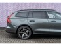 Volvo V60 2.0 T6 Plug-in hybrid AWD Ultra Dark | Google | Long Range | Schuif-/Kanteldak | Adaptieve Cruise Control | DAB | Head-Up Display | Camera | Stoelverwarming Voor + Achter | Harman Kardon Audio | Getint Glas | Zitverlenging | Elek. Stoelen | Memory | 19" LM