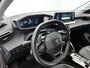 Peugeot e-208 EV Allure Pack 50 kWh 136pk | Accu SOH 94,2% | Navigatie | Achteruitrijcamera | 3D Cockpit | Climate Control | Cruise Control | Parkeersensoren | Stoelverwarming | Stof/kunstleder | Keyless start | Apple Carplay / Android Auto | DAB+ radio | Led koplampen | Donker getint glas | 16" lichtmetalen velgen |