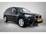 BMW X1 XDrive20i High Executive (Goed OndH, 2 sets velgen, Camera, Trekhaak, Navi, ParkeerS, StoelV, Climate Con, Cruise Con, Etc)