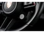 Porsche Macan 100 kWh l Luchtvering | Panorama-dak l  Stuurwielverwarming | 22-inch  wielen | Surround camera's l