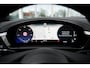 Porsche Macan 100 kWh l Luchtvering | Panorama-dak l  Stuurwielverwarming | 22-inch  wielen | Surround camera's l