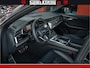 Audi RS Q8 RSQ8 BLACK OPS | 600PK 4.0 V8 TFSI QUATTRO | HUD | 4 WIELBESTURING | 23 INCH AUDI SPORT WHEELS | RS BEKLEDING ZWART | PANO | SOFTCLOSE | NIEUW PRIJS €274423,- BANG & OLUFSEN | PANORAMA DAK | De Lamborghini Urus en Audi RS Q8 zijn beide supersnelle SUV's met dezelfde basis (4.0L V8 twin-turbo motor van de VW Group)