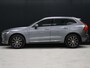Volvo XC60 2.0 T8 Twin Engine AWD Momentum [SCHUIFKANTELDAK, APPLE CARPLAY, ANDROID, ELEKTRISCH VERSTELBARE STOELEN, STUURVERWARMING, STOELVERWARMING, VOL LEDER, CRUISE, CLIMATE, NIEUWSTAAT]