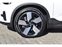 Volvo EC40 Extended Range Plus 82 kWh / Black Sheep pakket met zwart dak / Fjord Blue tapijt / 20" Velgen /