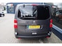 Peugeot e-Traveller 75 kWh Business Long | Allure VIP Uitvoering | Lengte 3 | Vol Opties ! | Lederen Bekleding | Panoramadak | 8-Zitplaatsen | Stoelverwarming| 2x Elektrische Zijschuifdeur | Achterklep | Climate Control | Navigatie | Lichtmetalen Velgen | Slechts 27.400 Km ! |