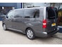 Peugeot e-Traveller 75 kWh Business Long | Allure VIP Uitvoering | Lengte 3 | Vol Opties ! | Lederen Bekleding | Panoramadak | 8-Zitplaatsen | Stoelverwarming| 2x Elektrische Zijschuifdeur | Achterklep | Climate Control | Navigatie | Lichtmetalen Velgen | Slechts 27.400 Km ! |