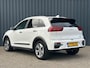 Kia Niro EV e-Niro I 64kWh 204pk Aut DynamicPlusLine I SOH 98% I Schuifkanteldak I Adaptieve Cruise I Stoel-Stuurverwarming I Camera I Navigatie I Keyless Entry I
