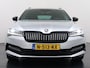 Skoda Superb Combi T218PK iV PHEV AUT-6 Sportline BS Elektr.+Geheugen-Sport-Stoelen+Verwarmd Trekhaak Virtual Cockpit Matrix Led Navi Ecc Adap.Cruise Camera Apple Carplay Auto Pdc 1.4t- Plug-in-hybride Achterbank+Stuurverwarming Led Elek.Achterklep Lmv 19" Keyless Dodehoek detectie Verkeersbord detectie 1e Eigenaar Origineel Nederlandse Auto 400 Nm !! + 1600kg trekvermogen