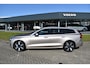 Volvo V60 T6 350PK Plug-in hybrid AWD Essential Bright / 19" Velgen  / Lederen bekleding / Stuur & Stoelverwarming /