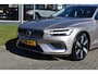 Volvo V60 T6 350PK Plug-in hybrid AWD Essential Bright / 19" Velgen  / Lederen bekleding / Stuur & Stoelverwarming /