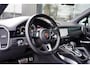 Porsche Cayenne 4.0 Turbo S E-Hybrid PCCB / Panoramadak / Bose / 22 Inch