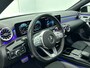 Mercedes-Benz CLA Shooting Brake 180 Business Solution AMG | Elektrische stoelen | Panoramadak |